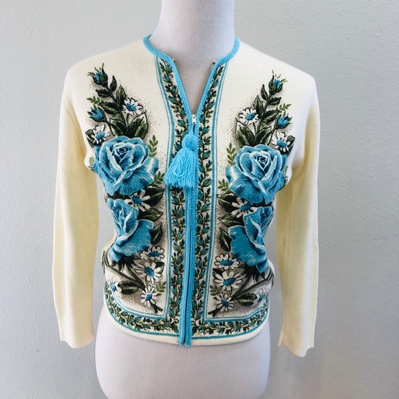 Vintage Sweaters - Vintage Zip Front Tassel Sweater - Size Small